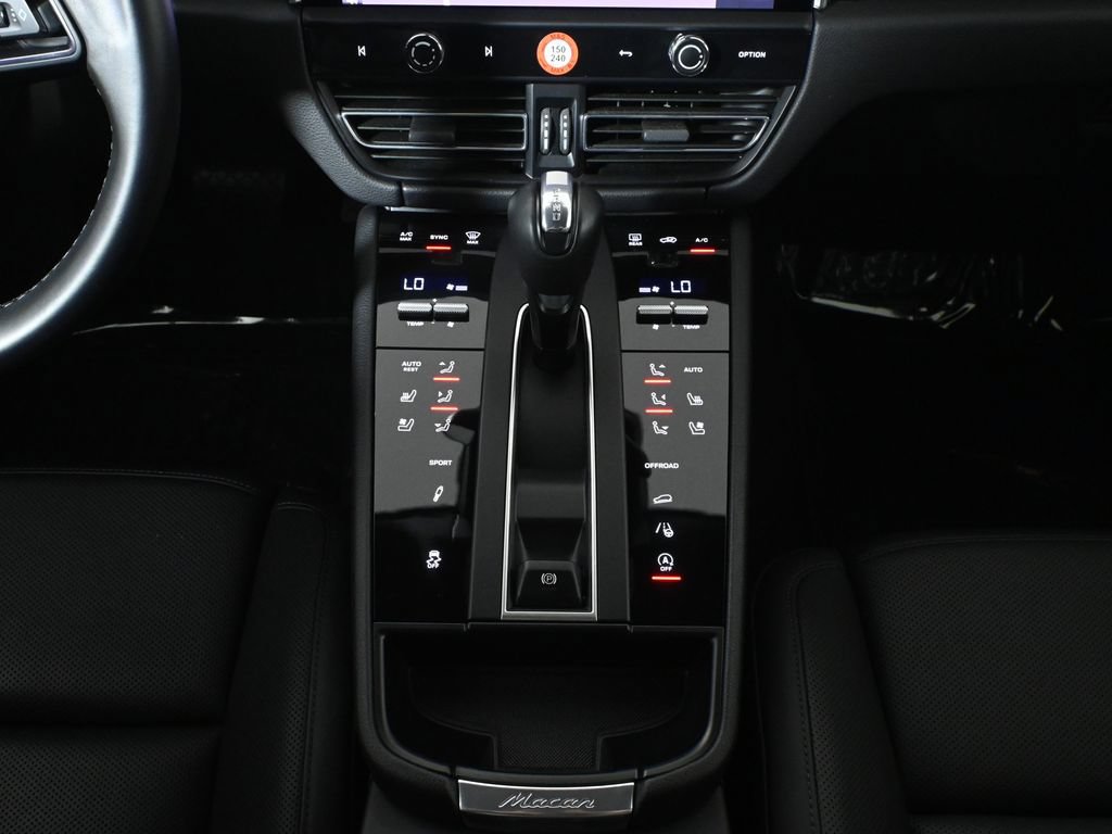 Used 2023 Porsche Macan S AWD/4WD image 23