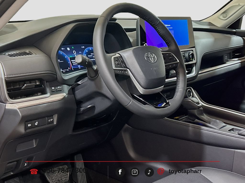 New 2026 Toyota Grand Highlander FWD image 8