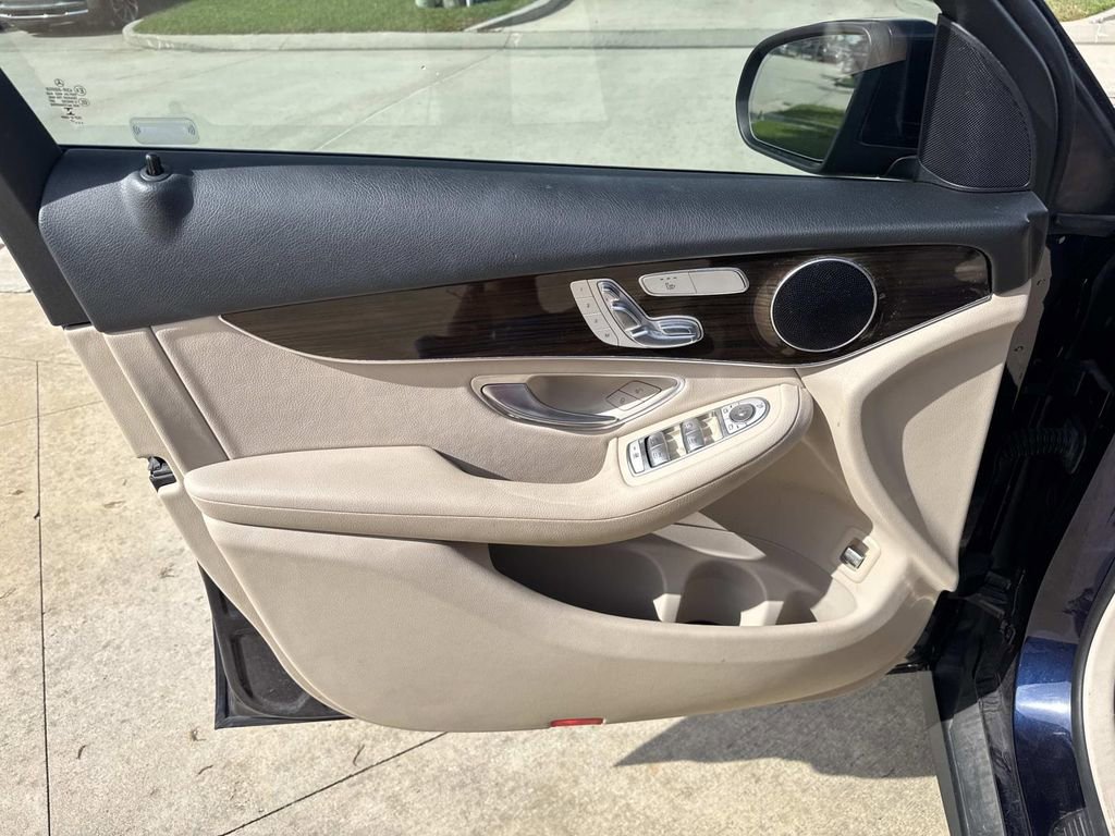 Used 2017 Mercedes-Benz GLC 300 image 21