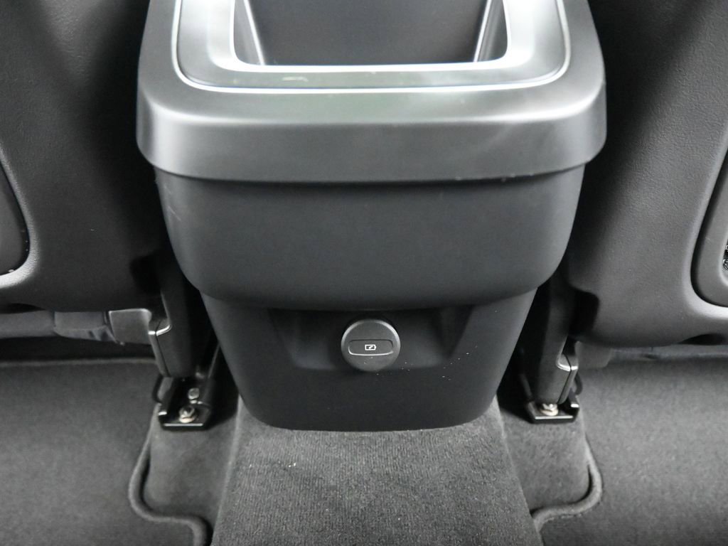 Used 2021 Volvo XC60 T5 Momentum w/ Premium Package image 20