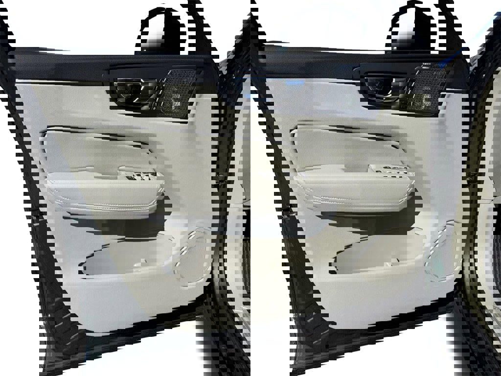 New 2026 Volvo XC60 T8 Ultra w/ Protection Package Premier image 8