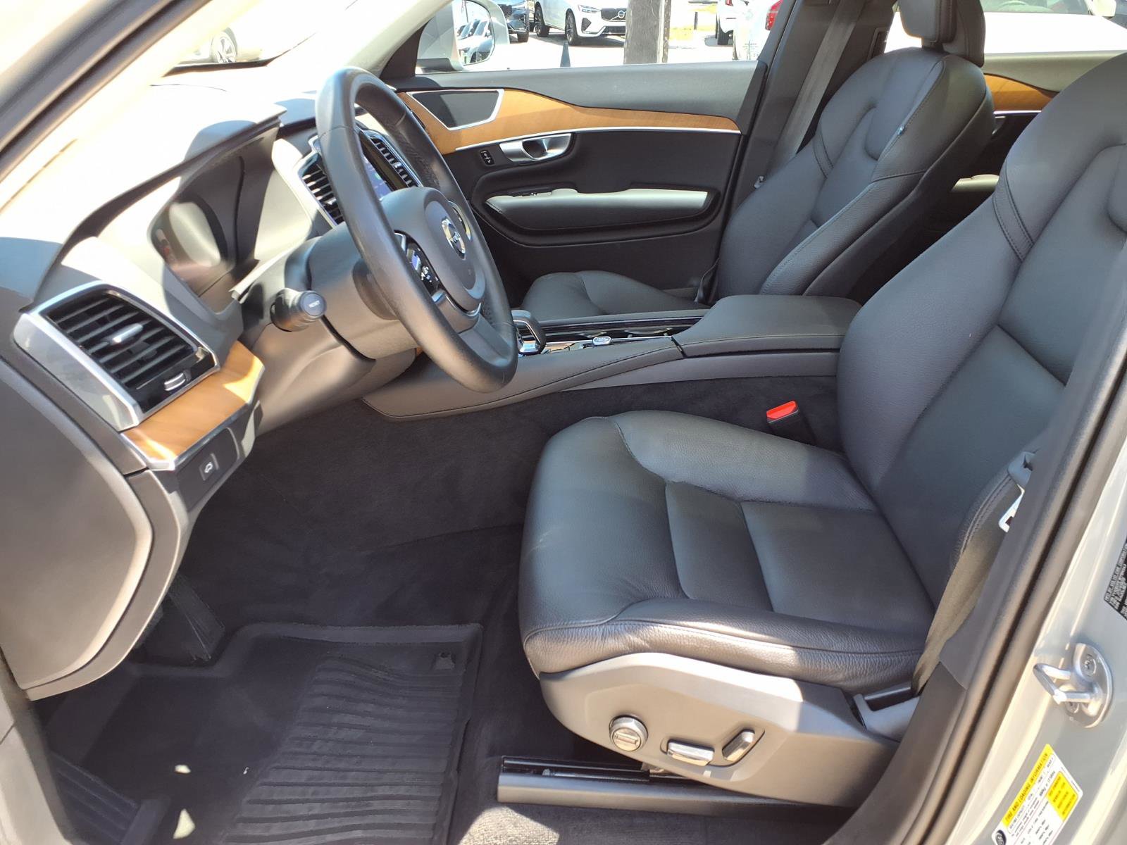 Certified 2024 Volvo XC90 B6 Plus image 21