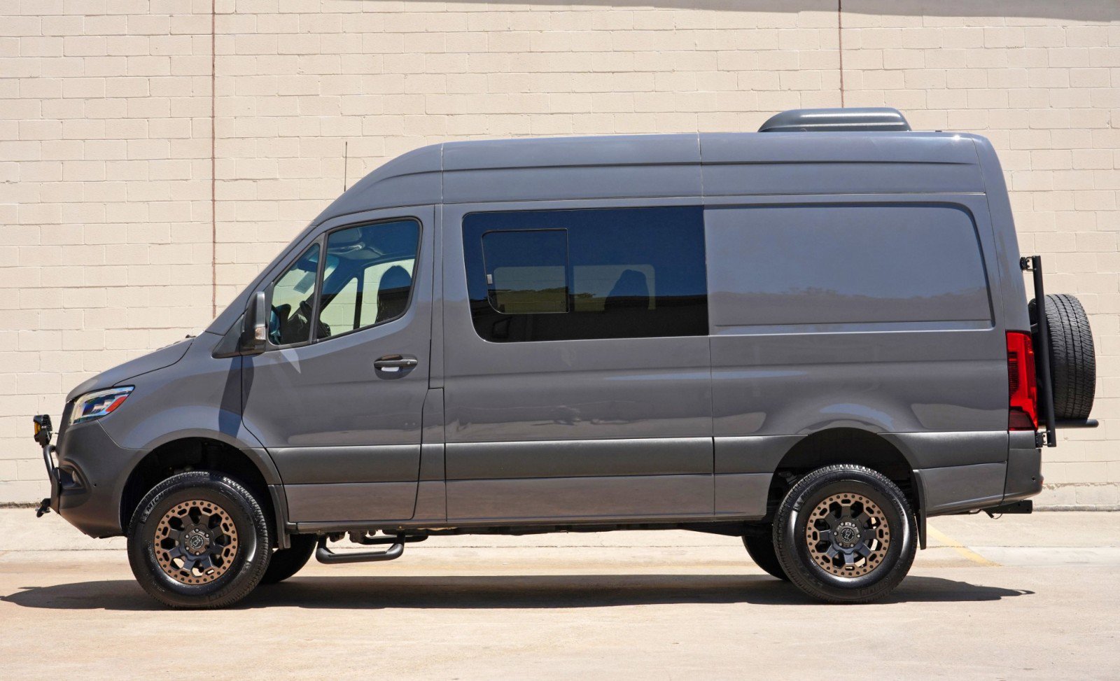 Used 2021 Mercedes-Benz Sprinter 2500 w/ Comfort Plus Package image 8
