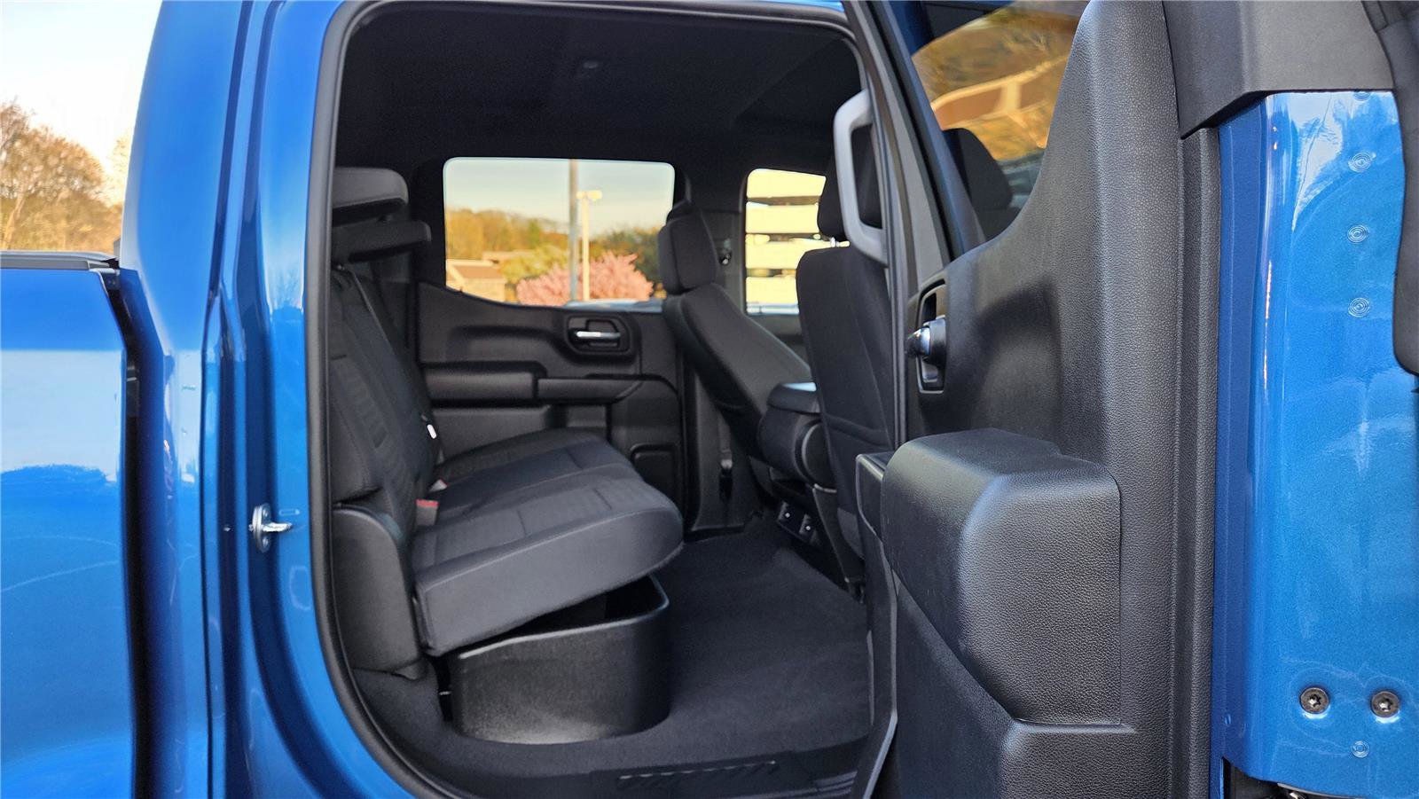 Used 2022 Chevrolet Silverado 1500 Custom Trail Boss AWD/4WD image 28