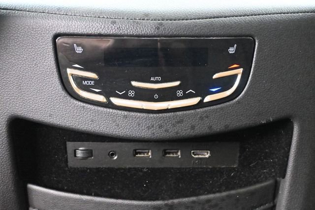 Used 2019 Cadillac Escalade Premium Luxury w/ Escalade Sport Edition AWD/4WD image 21