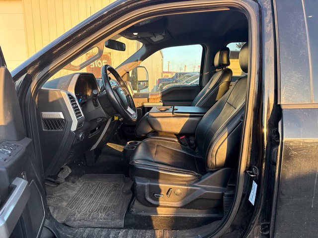 Used 2017 Ford F350 Lariat w/ Lariat Value Package AWD/4WD image 3