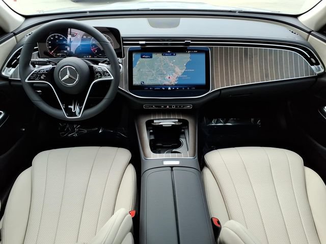 New 2026 Mercedes-Benz E 350 4MATIC Sedan image 4