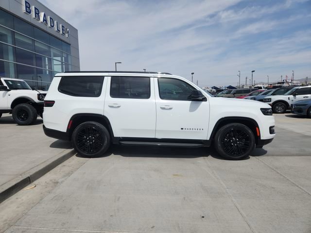 Used 2023 Jeep Wagoneer Series II AWD/4WD image 4