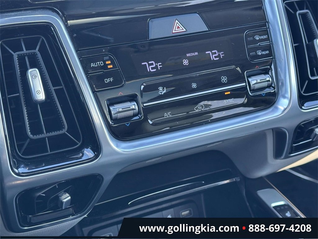 Certified 2023 Kia Sorento SX image 28