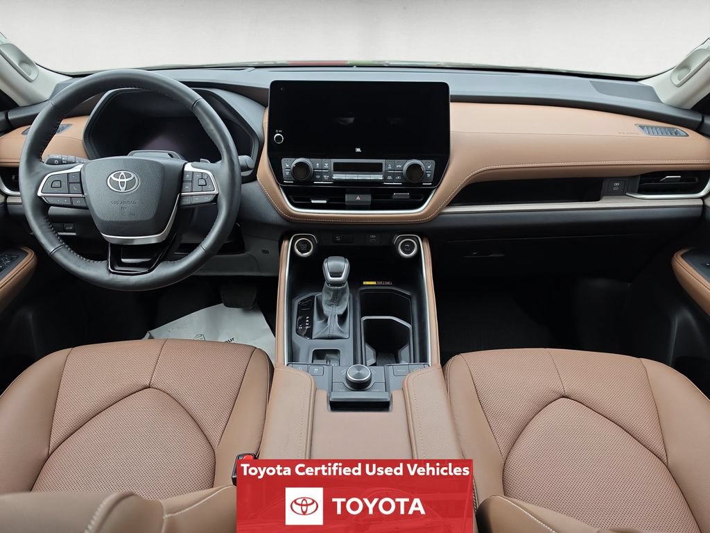 Certified 2025 Toyota Grand Highlander AWD image 12
