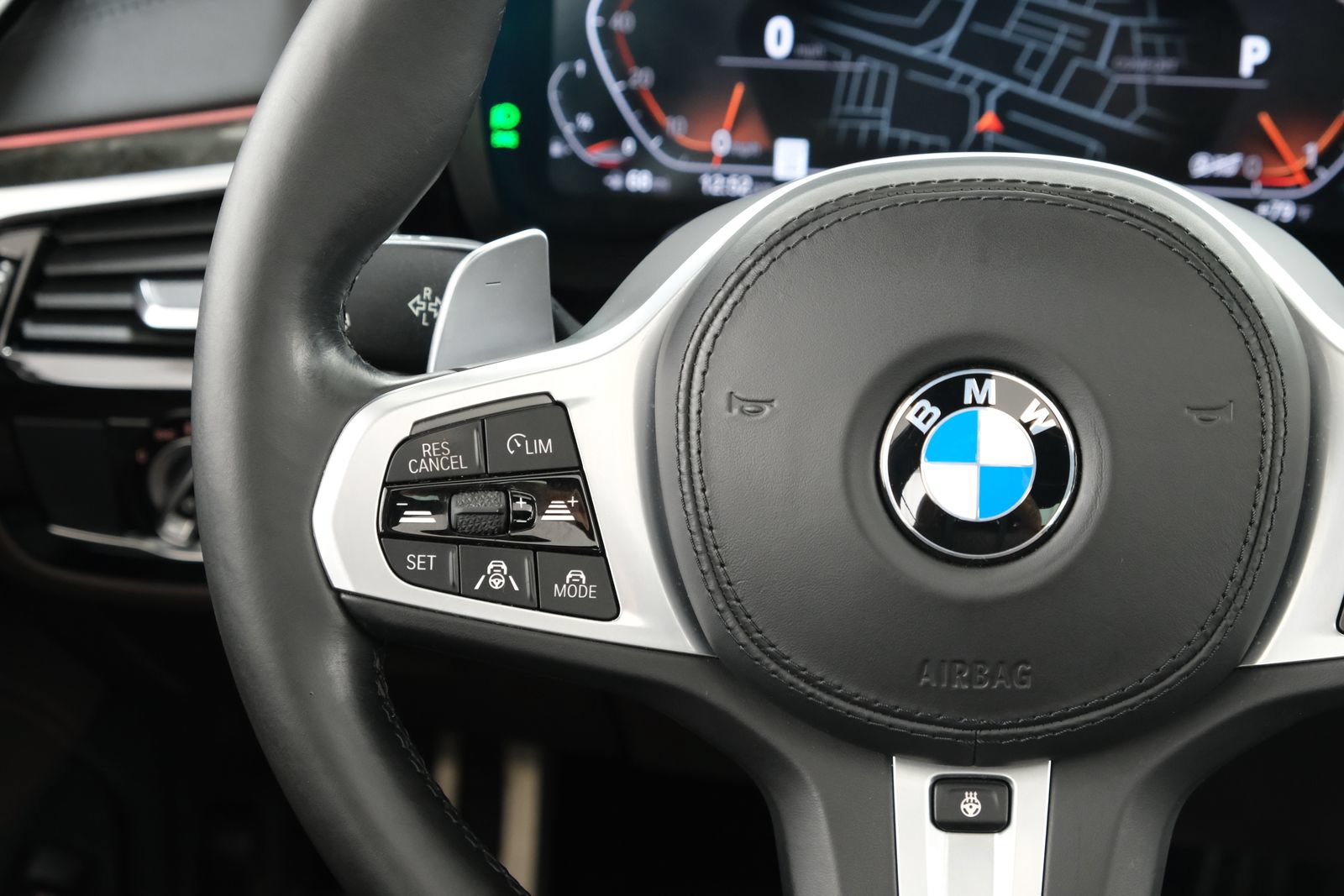 Used 2022 BMW M550i xDrive w/ Executive Package AWD/4WD image 13