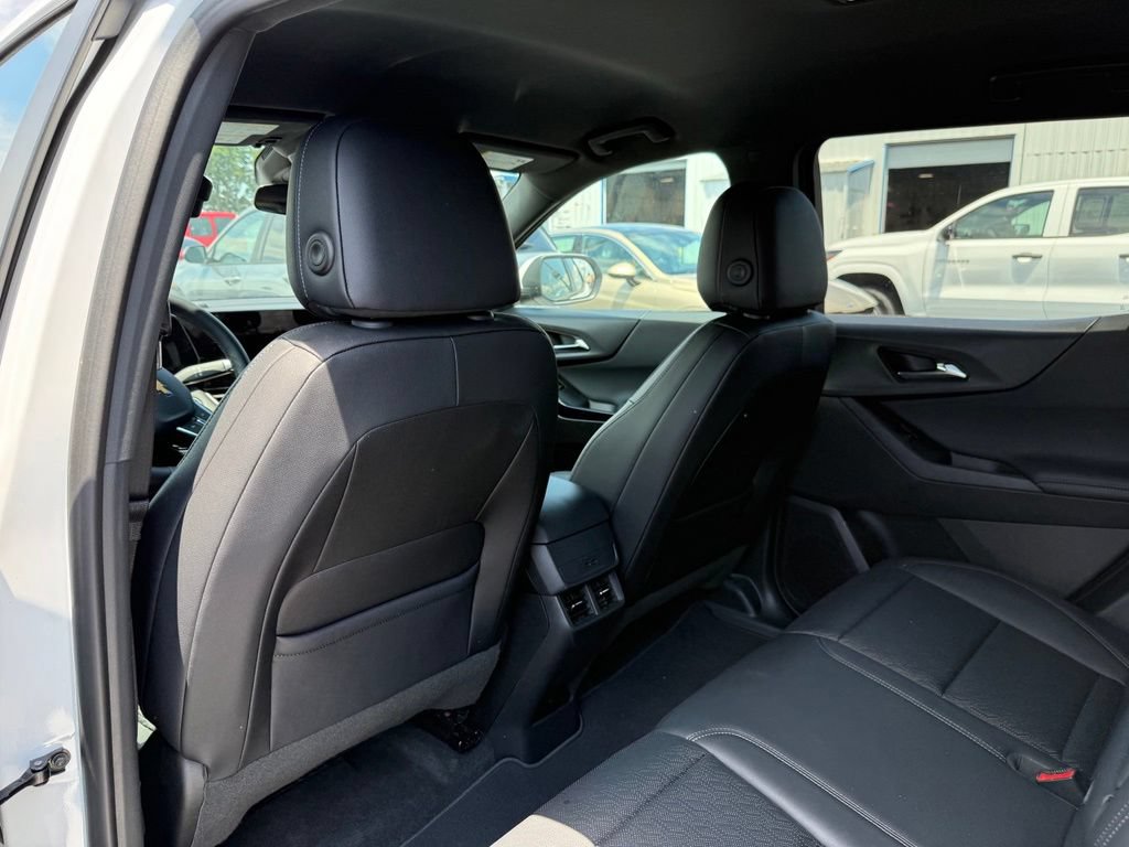 Used 2026 Chevrolet Equinox LT w/ Convenience Package II AWD/4WD image 6
