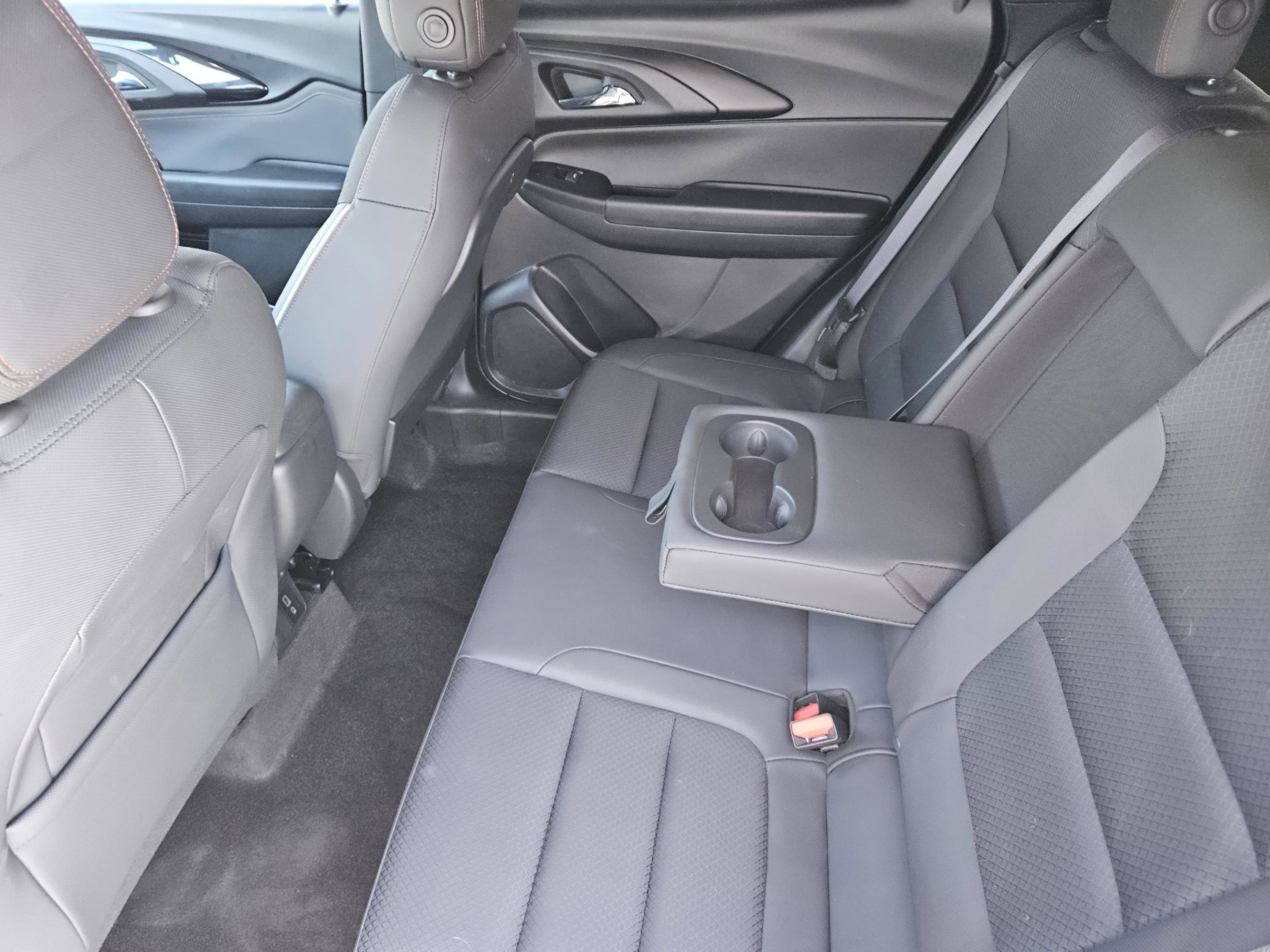 Used 2023 Chevrolet TrailBlazer RS w/ Convenience Package FWD image 29