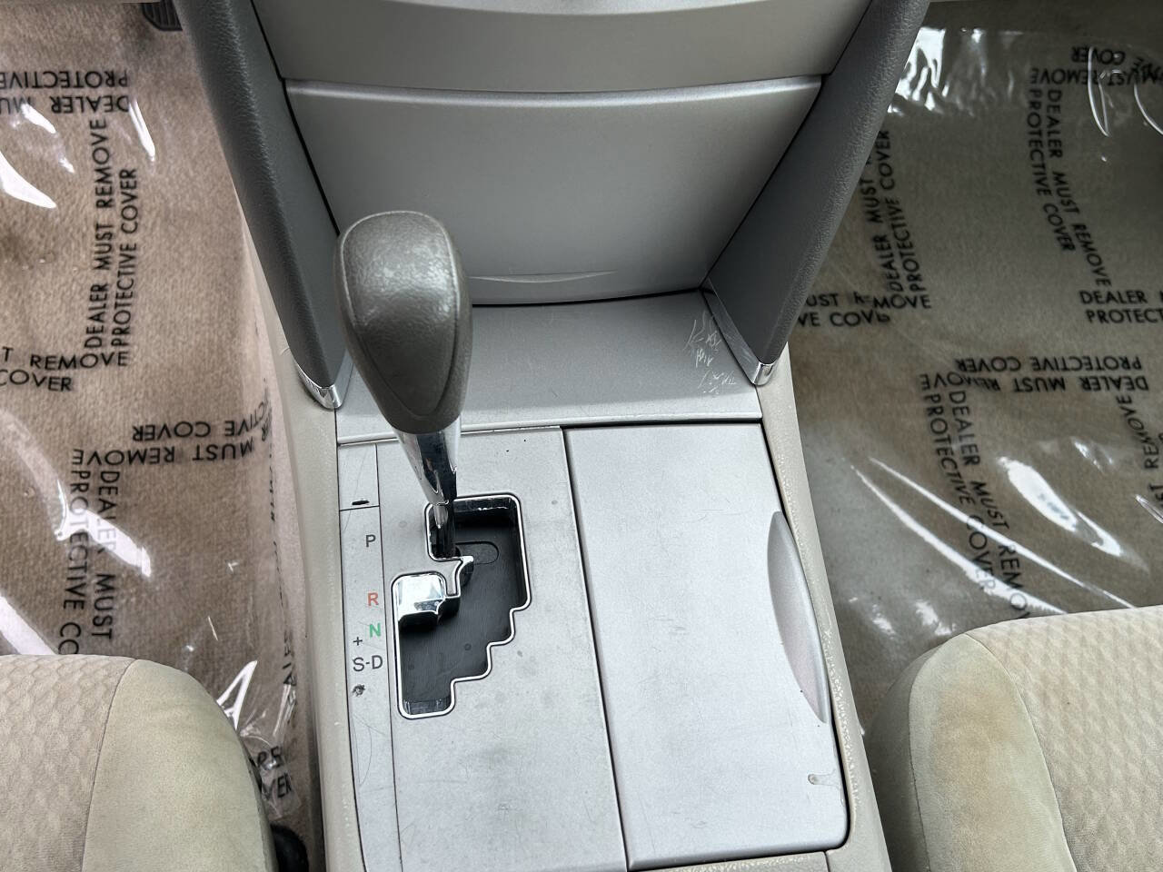 Used 2010 Toyota Camry LE image 14