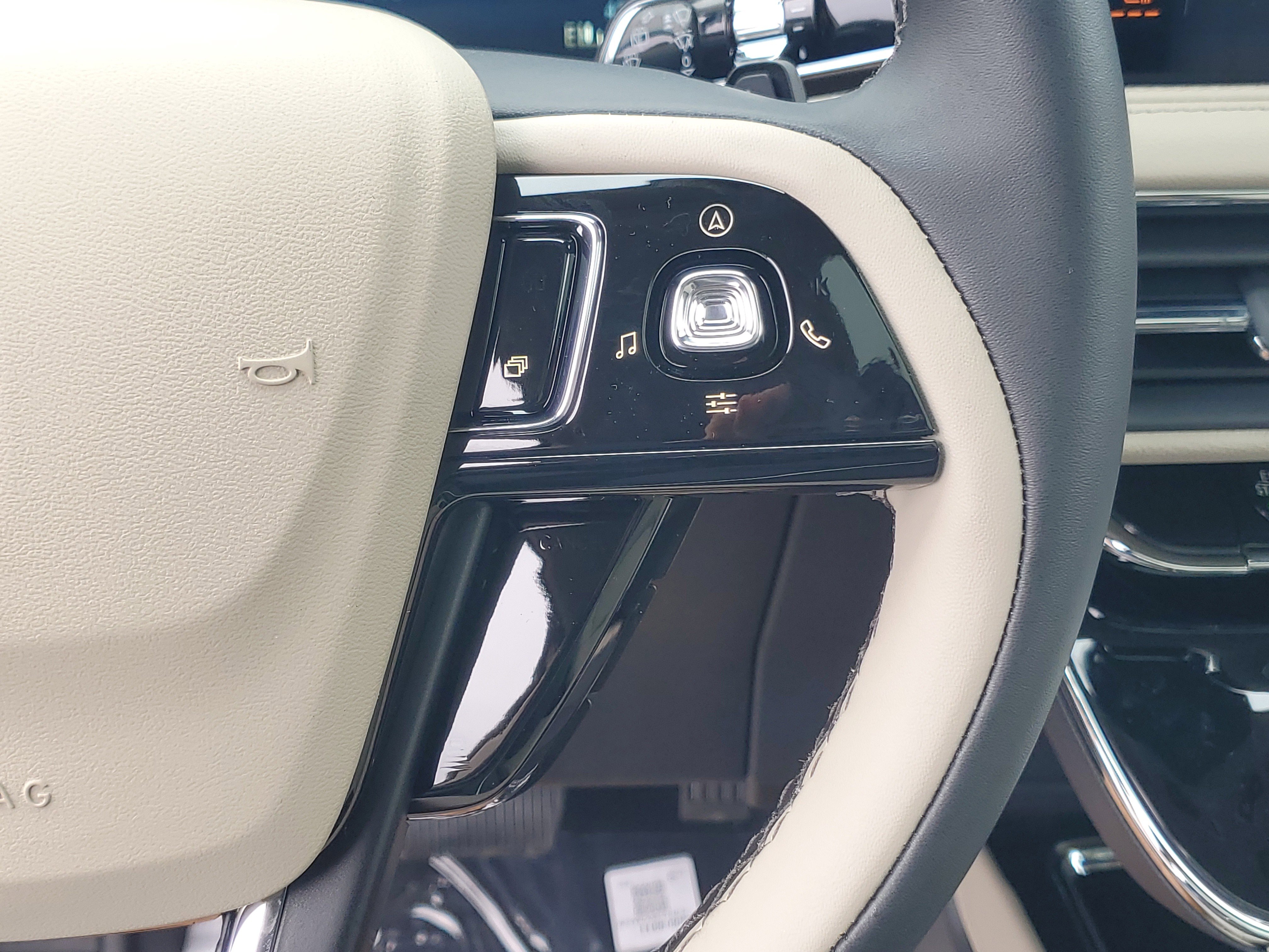 New 2026 Lincoln Corsair Premiere image 18