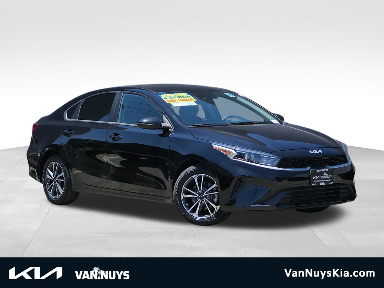 Used 2023 Kia Forte LXS w/ LXS Technology Package FWD image 1