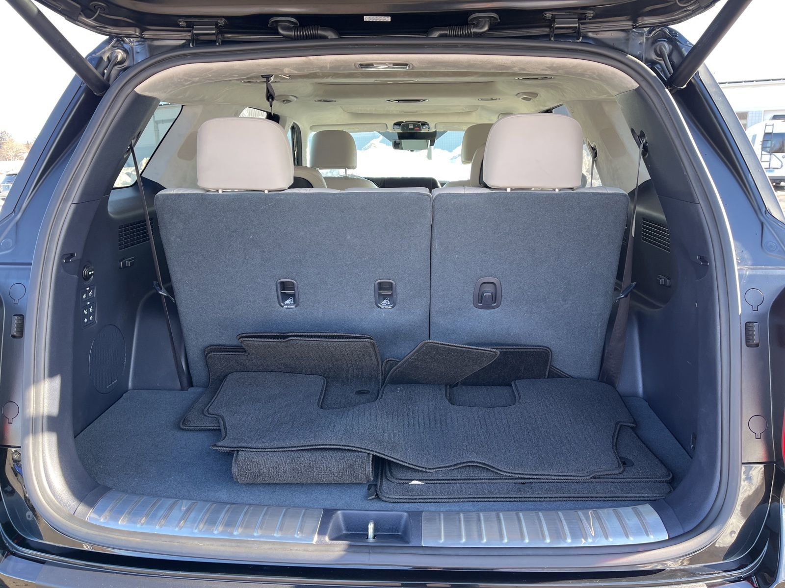 Used 2023 Hyundai Palisade Calligraphy image 24