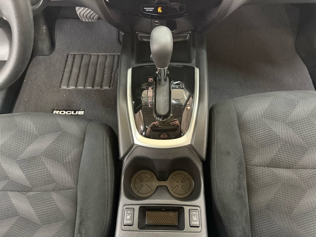 Used 2016 Nissan Rogue SV AWD/4WD image 22