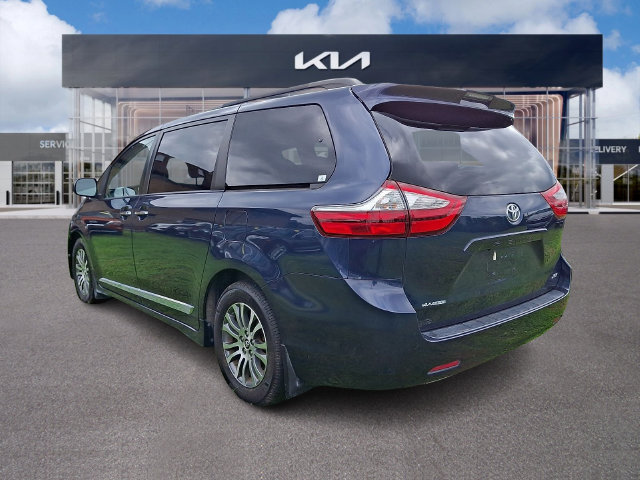 Used 2019 Toyota Sienna XLE w/ Protection Package FWD image 4
