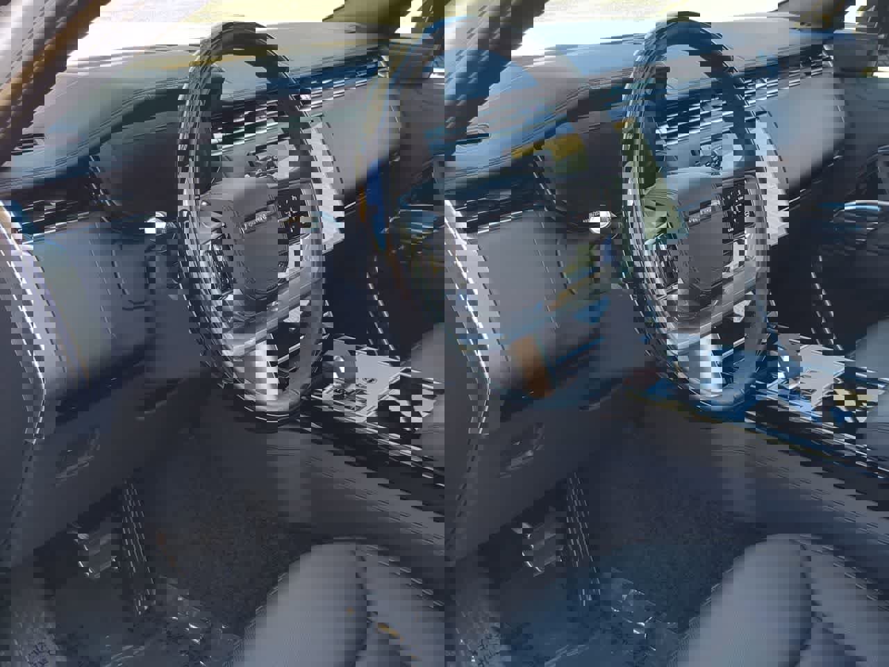 New 2025 Land Rover Range Rover Long Wheelbase Autobiography image 10