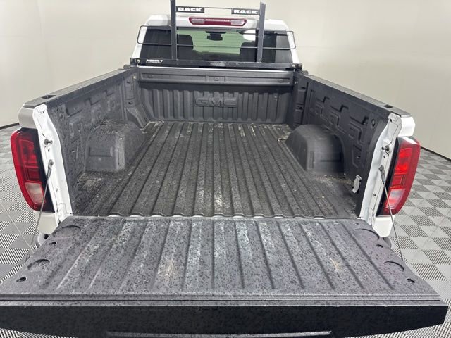 Used 2022 GMC Sierra 1500 Elevation w/ LPO, Elevation Black Package AWD/4WD image 11