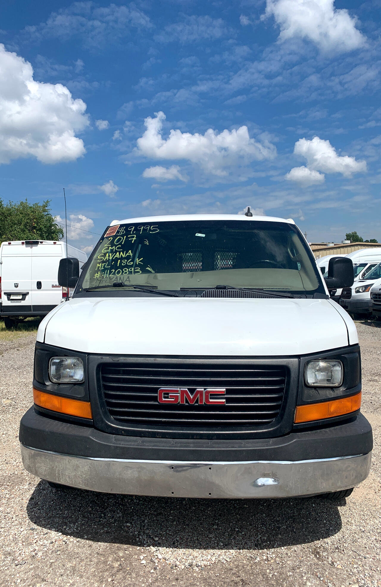 Used 2017 GMC Savana 2500 Extended image 2