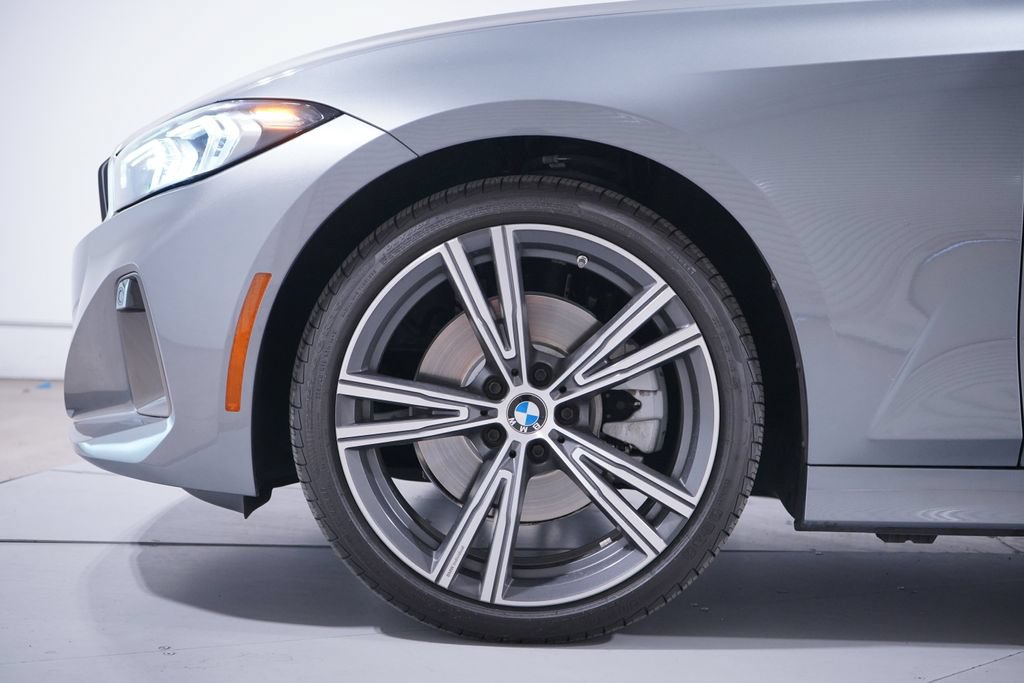 Used 2024 BMW 330i Sedan w/ Convenience Package RWD image 2
