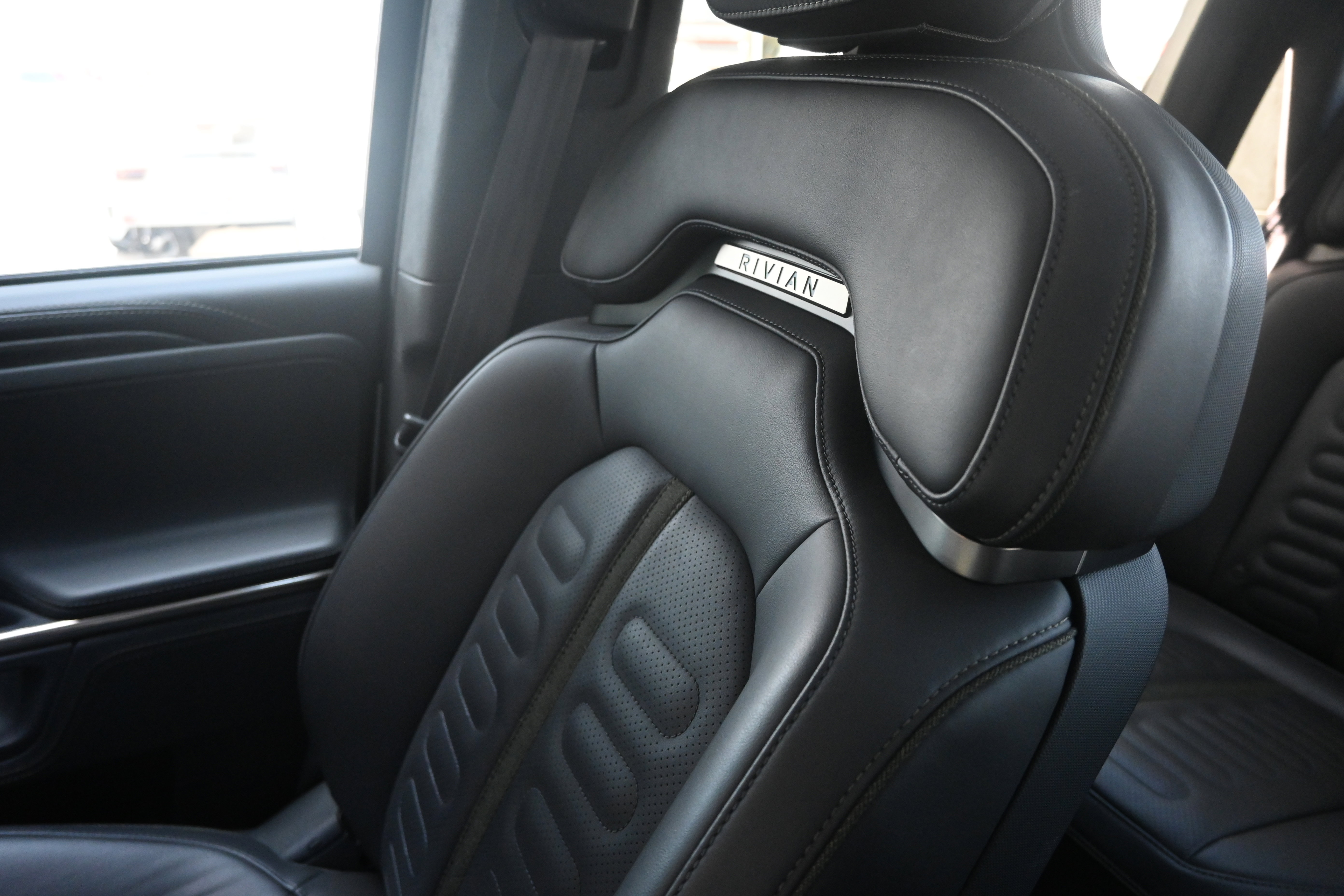 Used 2023 Rivian R1T Adventure image 57