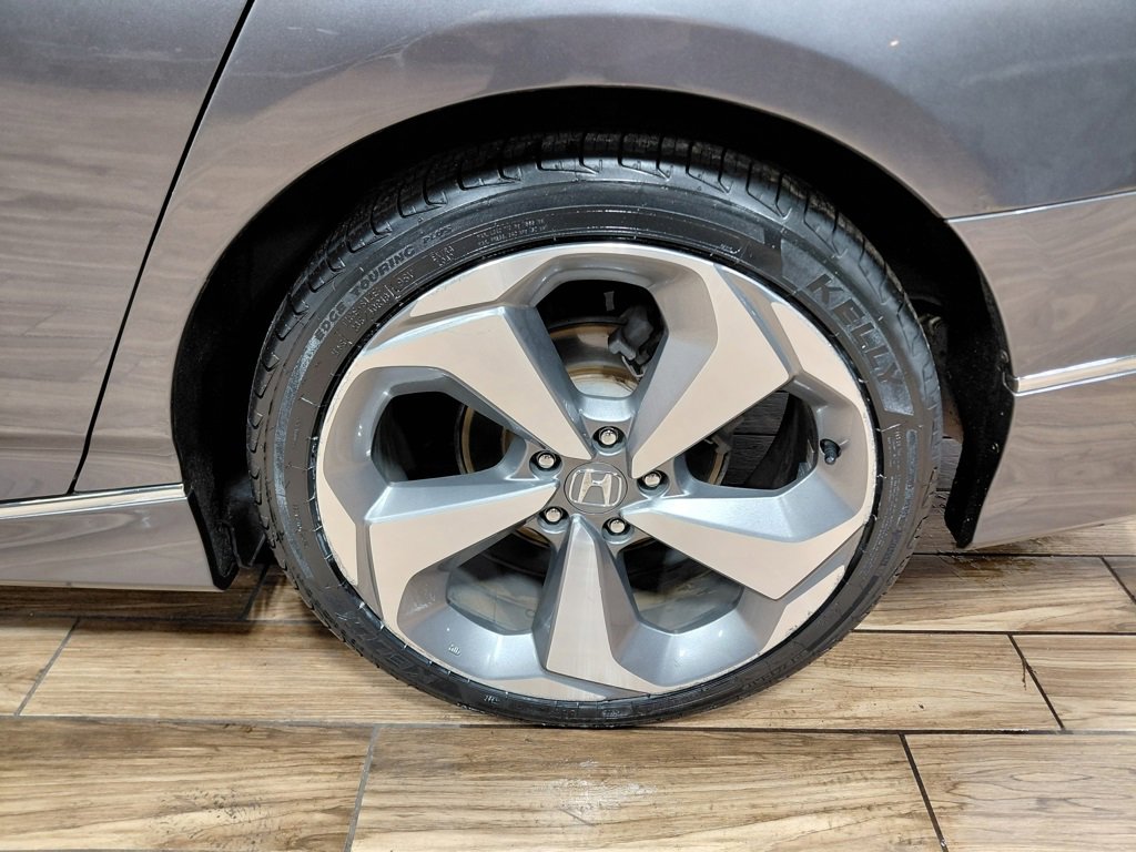 Used 2019 Honda Accord Touring image 13