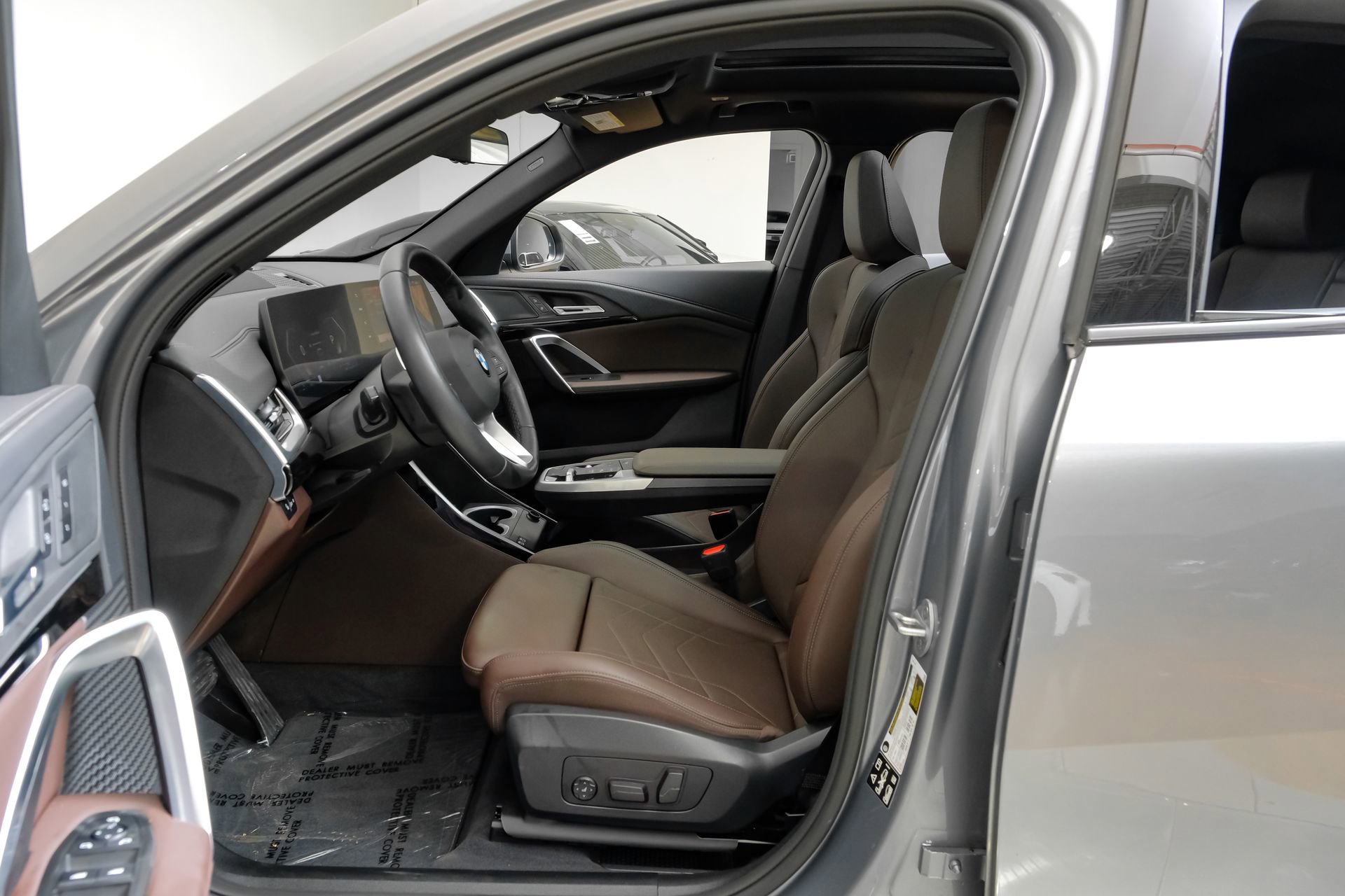 Used 2025 BMW X2 xDrive28i image 4