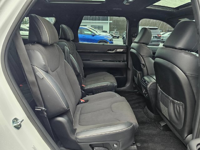 Used 2025 Hyundai Palisade Calligraphy AWD/4WD image 12
