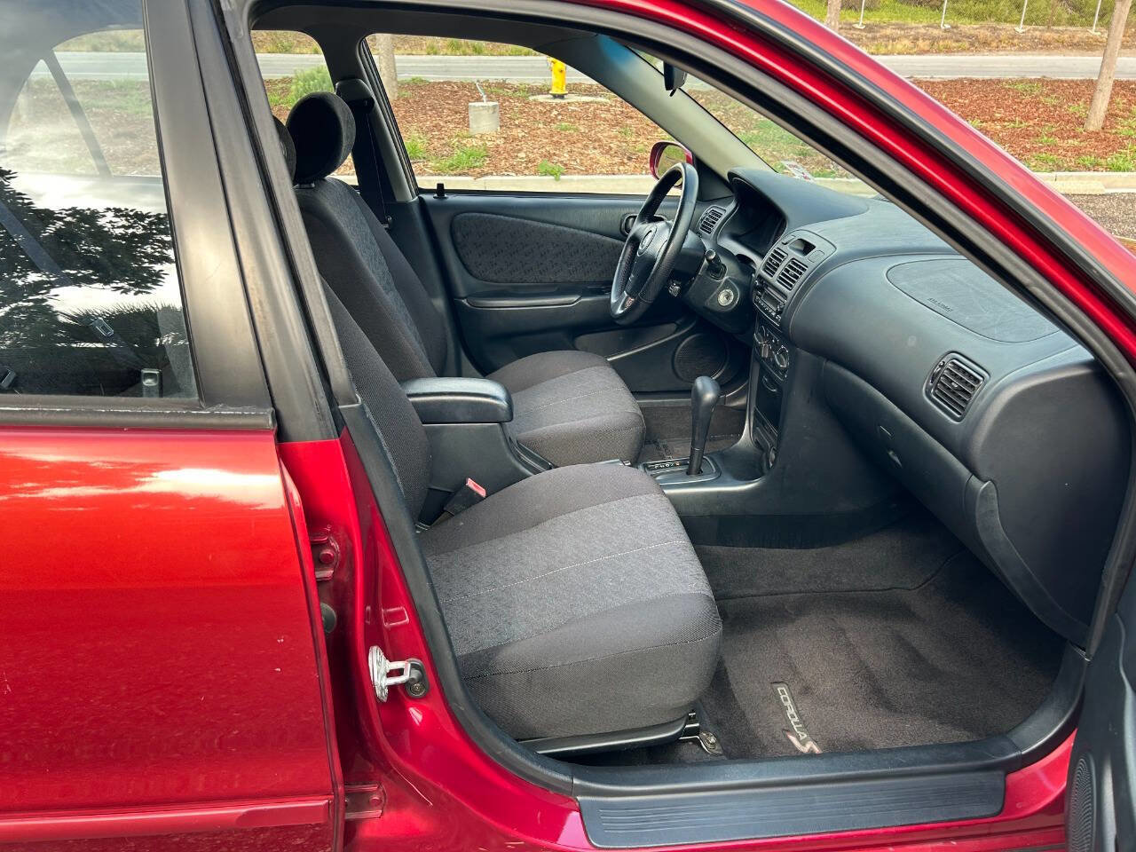 Used 2002 Toyota Corolla S image 30
