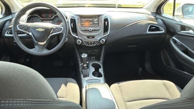 Used 2016 Chevrolet Cruze LT w/ Convenience Package image 5