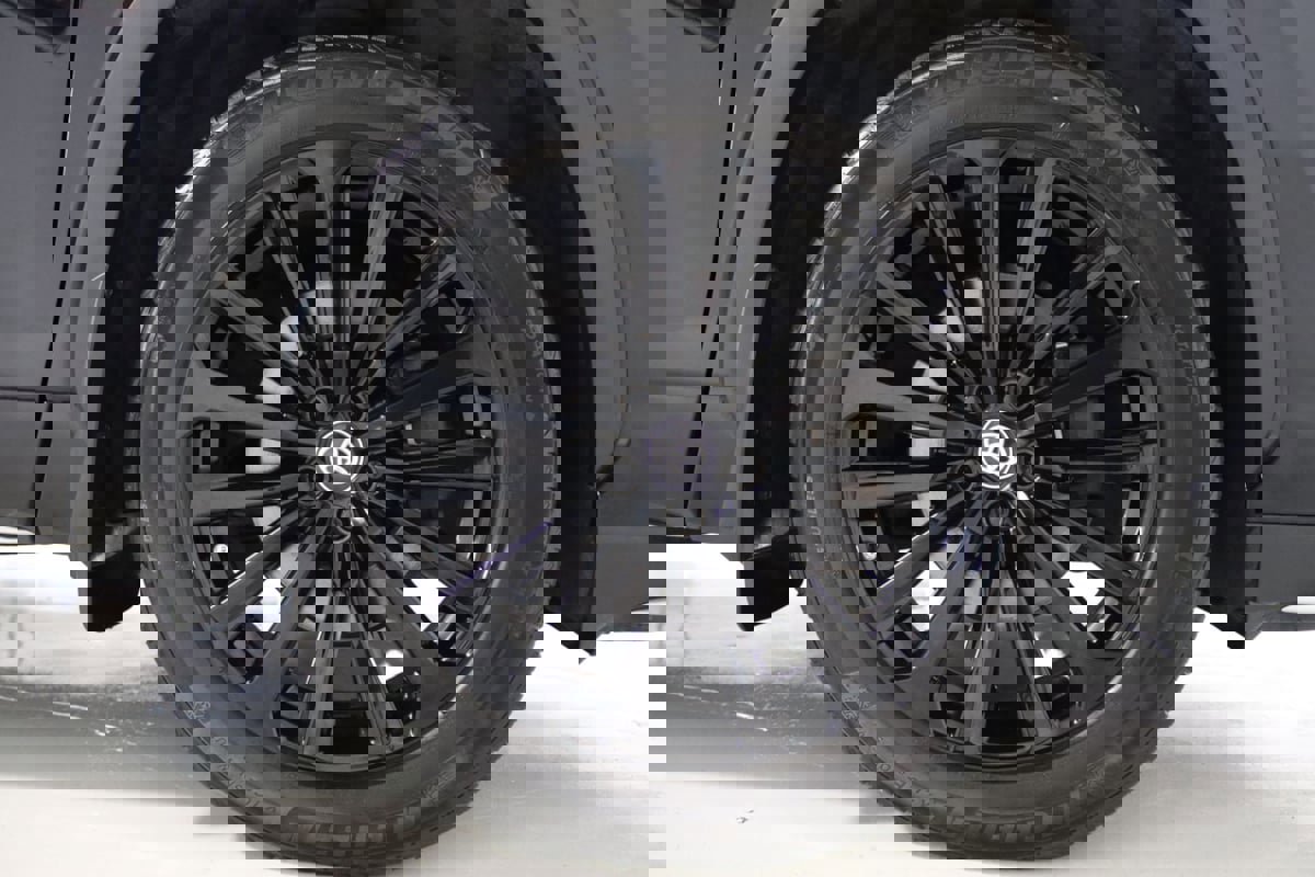 Used 2023 Toyota Highlander L image 71