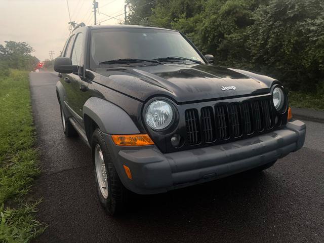 Used 2005 Jeep Liberty Sport AWD/4WD image 3