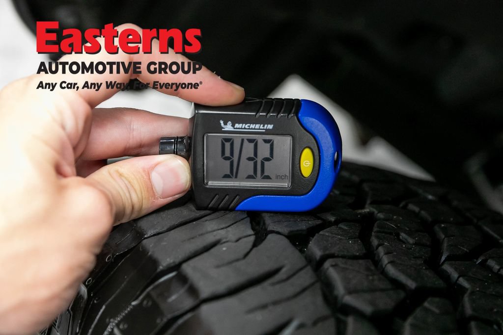 Used 2025 Toyota Tacoma TRD Off-Road AWD/4WD image 25