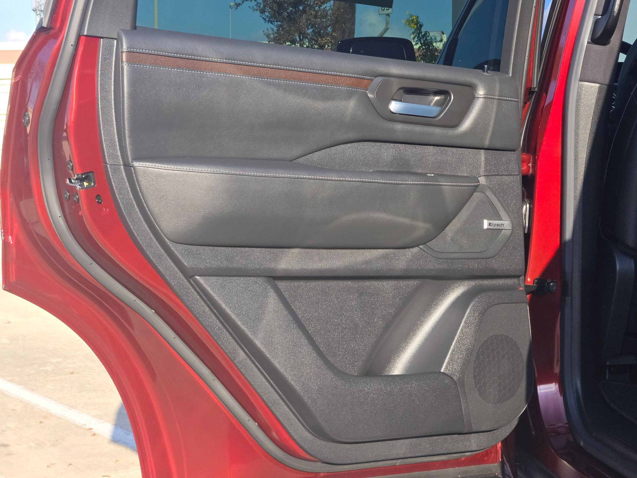 Certified 2025 Nissan Armada SL w/ Captain's Chari Seat Package image 14