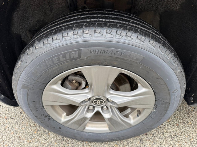 Certified 2024 Toyota RAV4 XLE AWD/4WD image 9