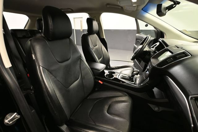Used 2016 Ford Edge Titanium w/ Technology Package AWD/4WD image 38