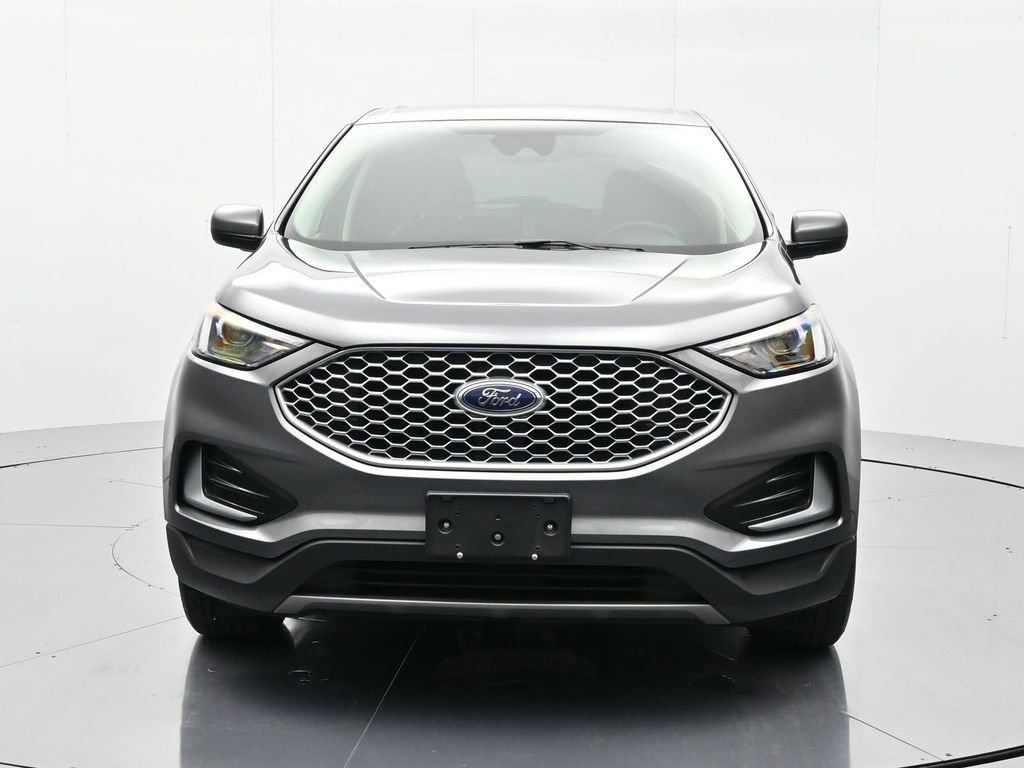 Used 2024 Ford Edge SEL image 2