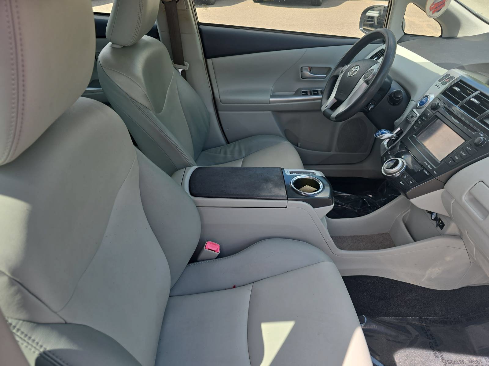 Used 2012 Toyota Prius V Five FWD image 10