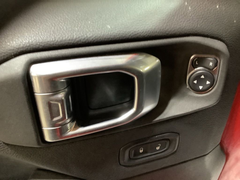 Certified 2021 Jeep Wrangler Unlimited Sahara image 21