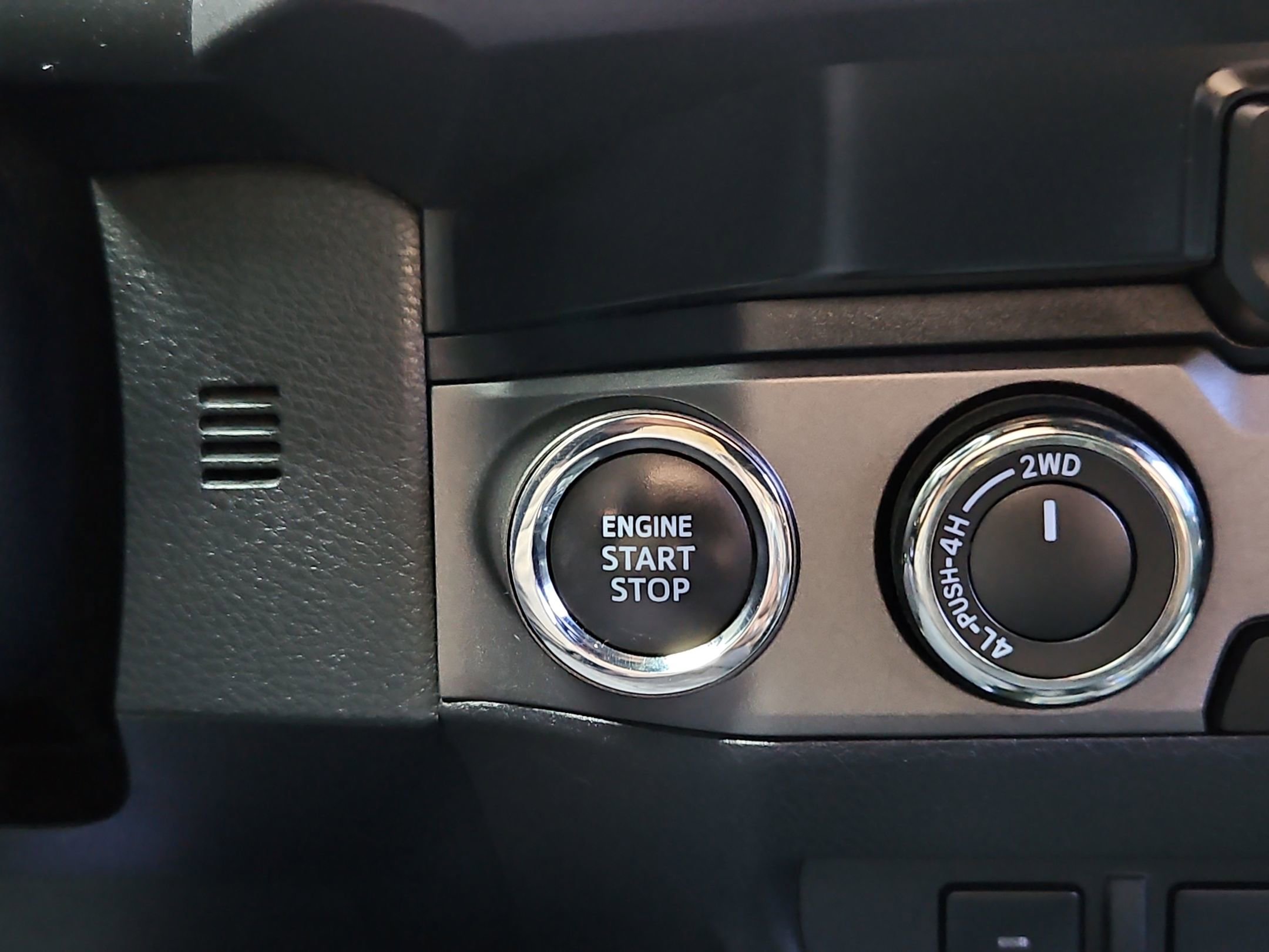 Used 2019 Toyota Tacoma TRD Off-Road image 16