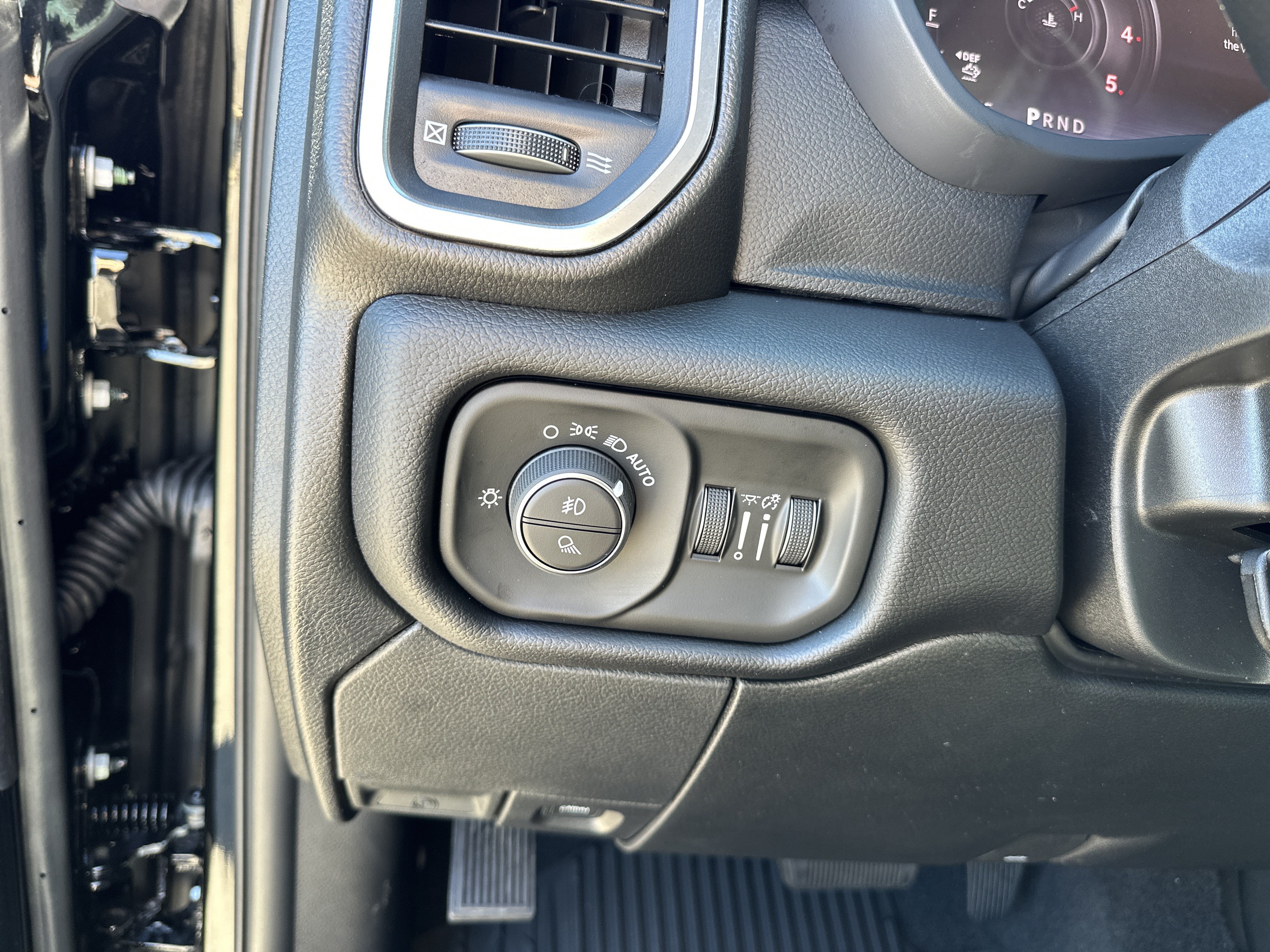 New 2026 RAM 3500 Laramie w/ Night Edition AWD/4WD image 32