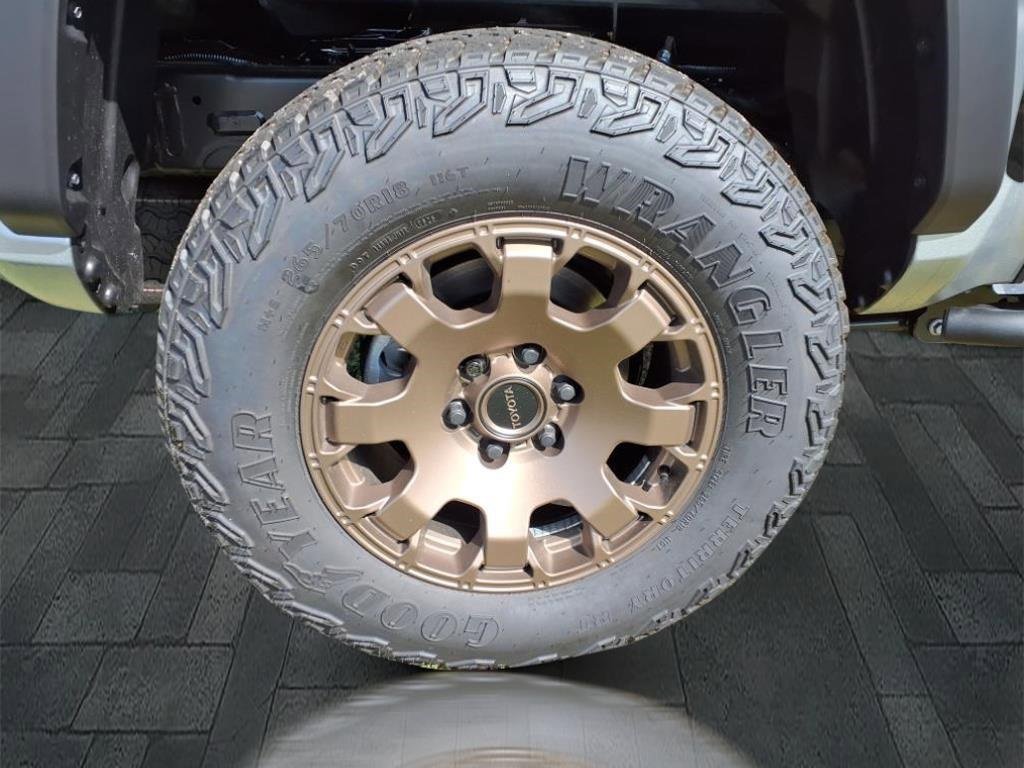 New 2025 Toyota Tacoma Trailhunter image 6