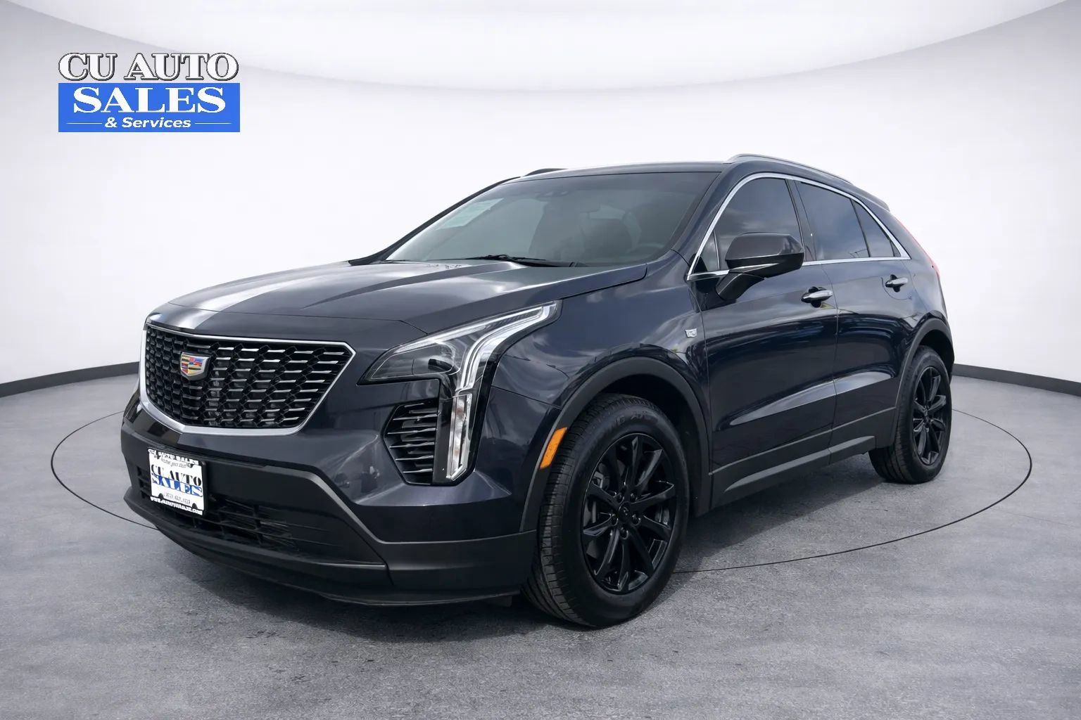 Used 2022 Cadillac XT4 Luxury w/ Cold Weather Package image 3