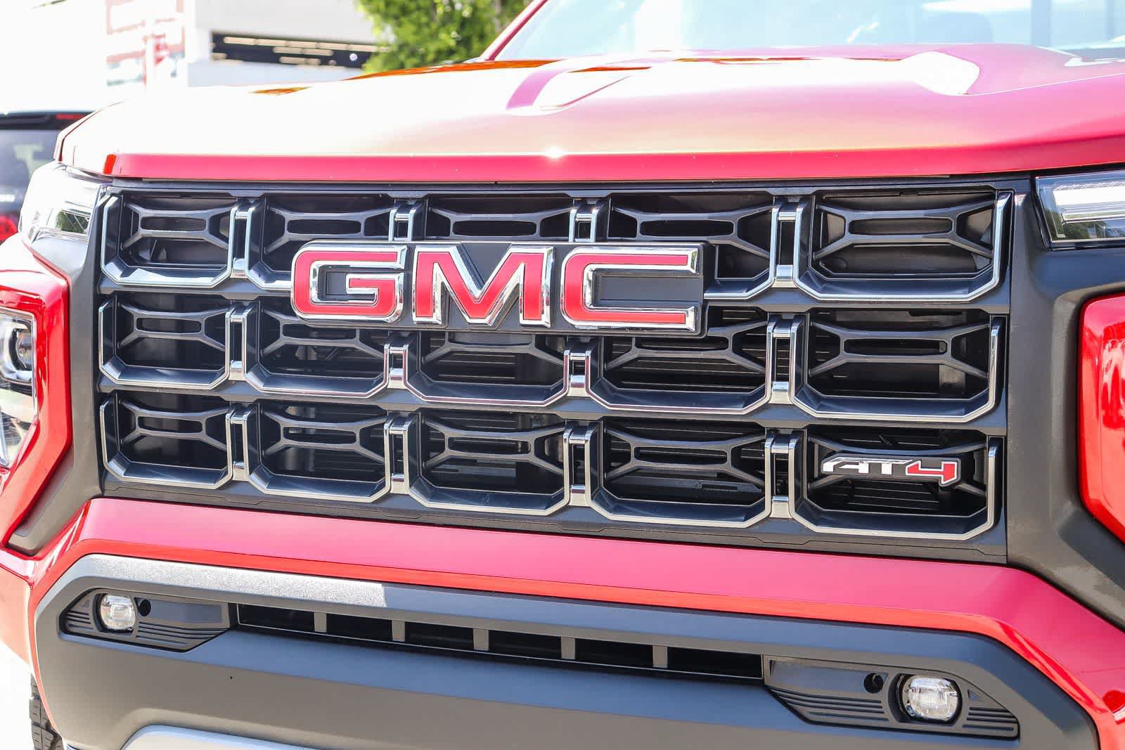Used 2024 GMC Canyon AT4 w/ Canyon Safety Plus Package AWD/4WD image 8