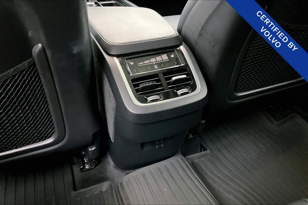 Used 2024 Volvo XC90 B5 Core w/ Protection Package Premier image 32