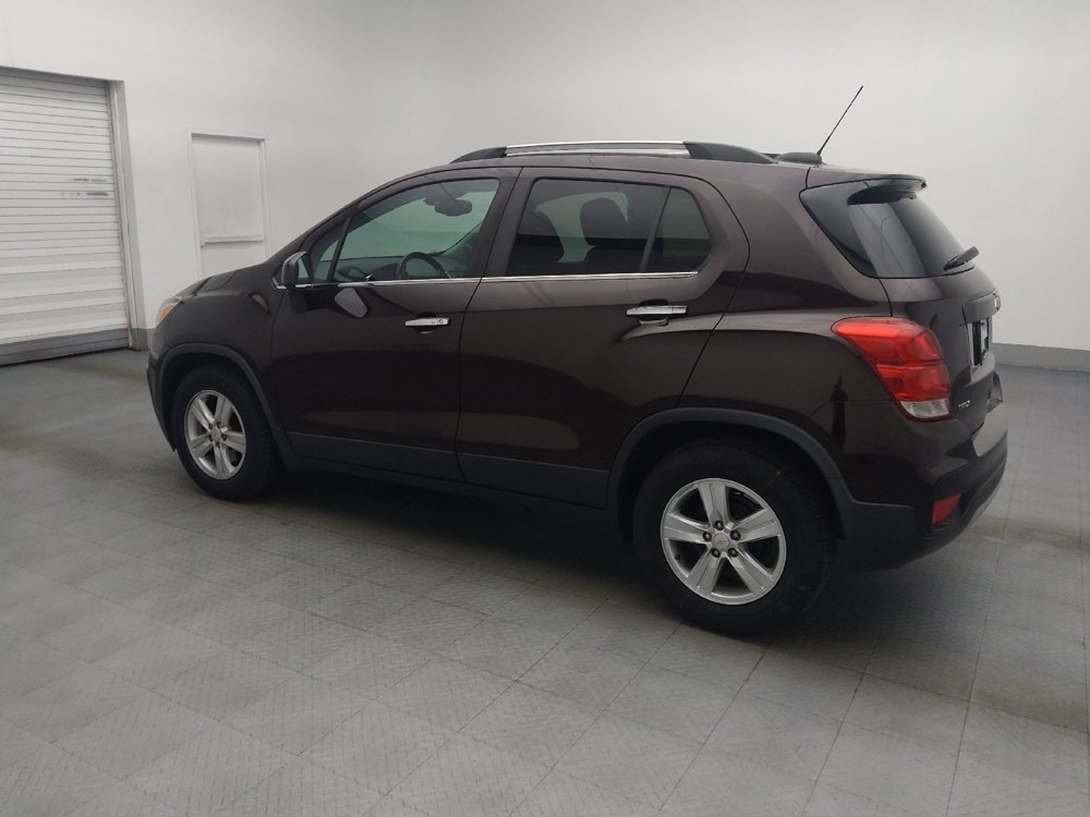 Used 2020 Chevrolet Trax LT w/ Driver Confidence Package FWD image 3