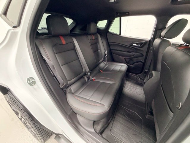 Certified 2024 Chevrolet Trax RS w/ Sunroof Package FWD image 24